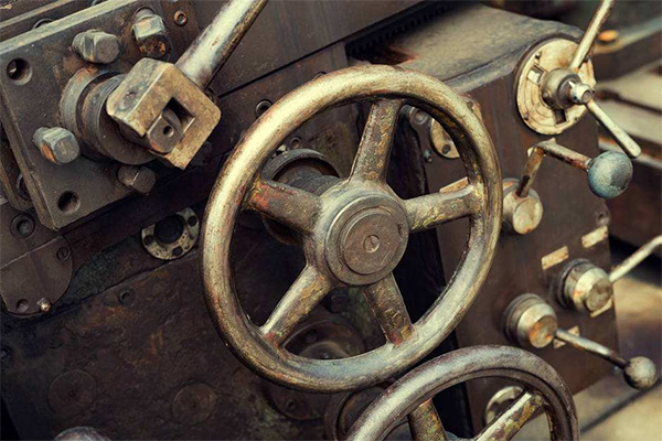 1525915215163520.jpg 工業(yè)除濕機應(yīng)對機械生銹.jpg